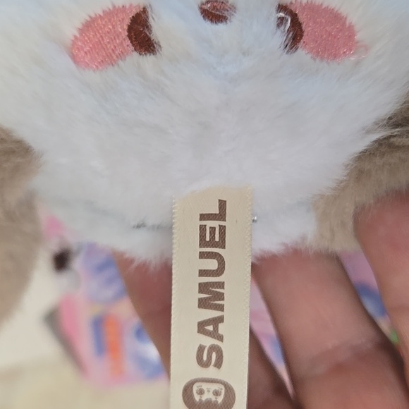 Hello Kitty Pink and White Gift Set with Accessories - Picture 4 of 11